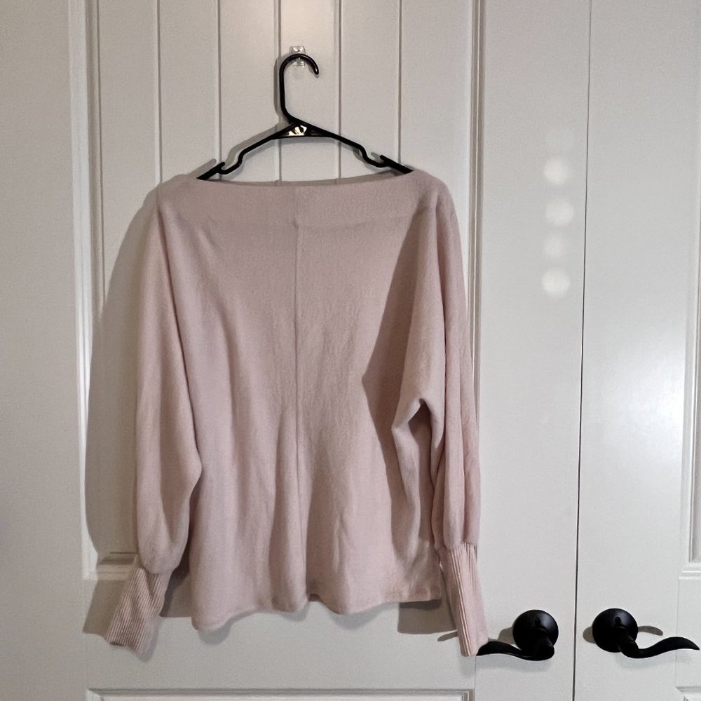 H by Bordeaux Dolman Bat sleeve  Soft and Lightweight Sweater - Picture 3 of 3